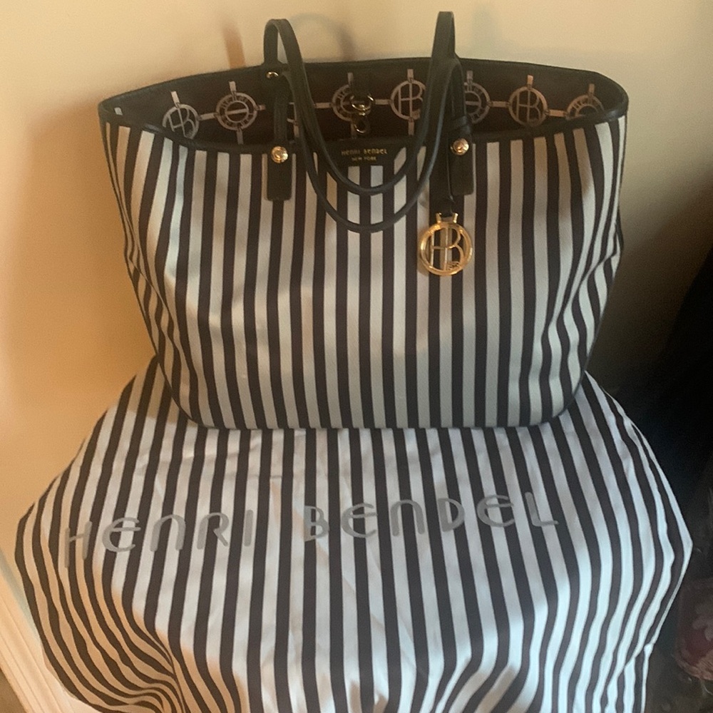Henri Bendel bag